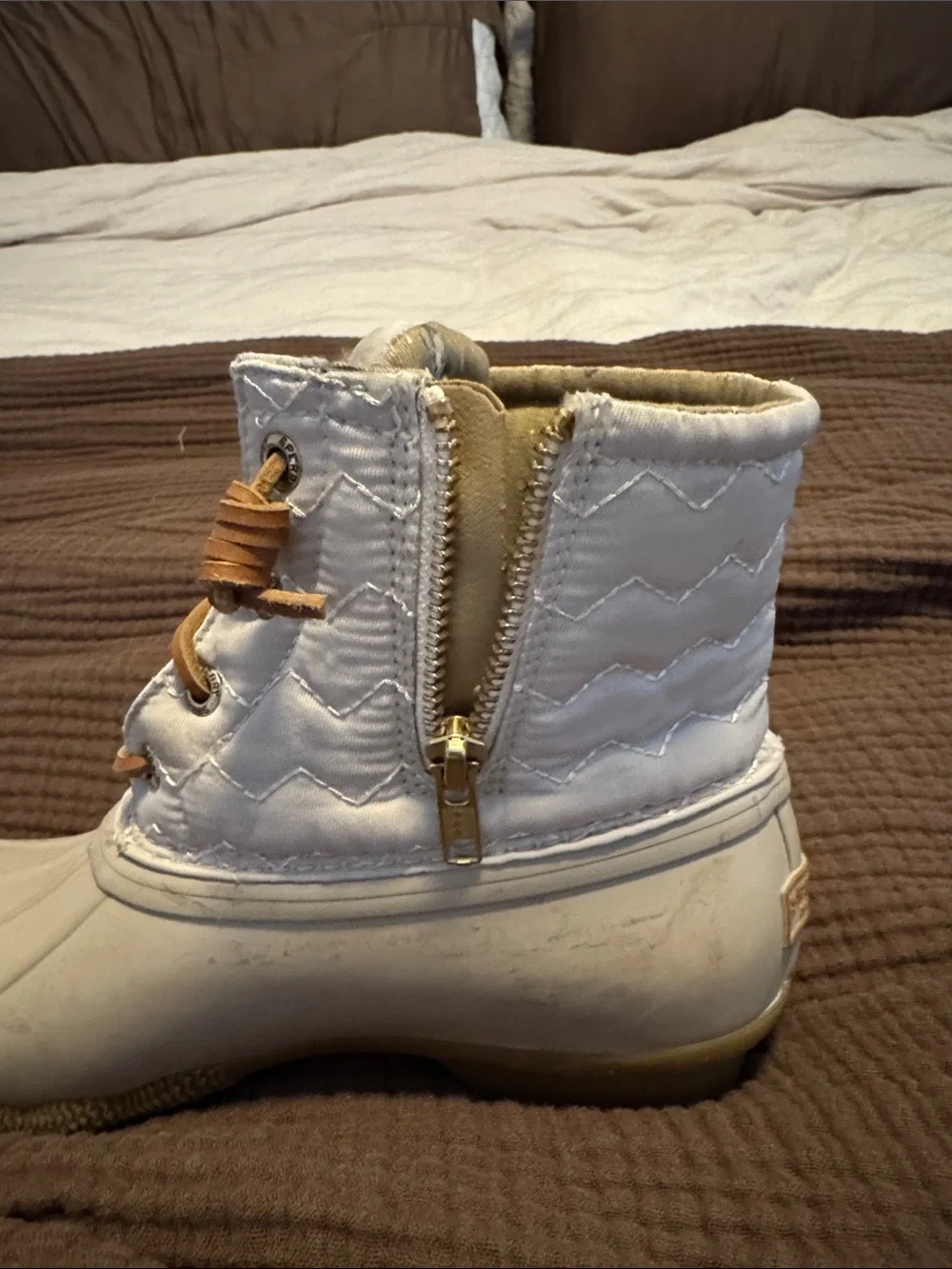 Sperry Quilted Beige Duck Boots with Tan Laces W7.5